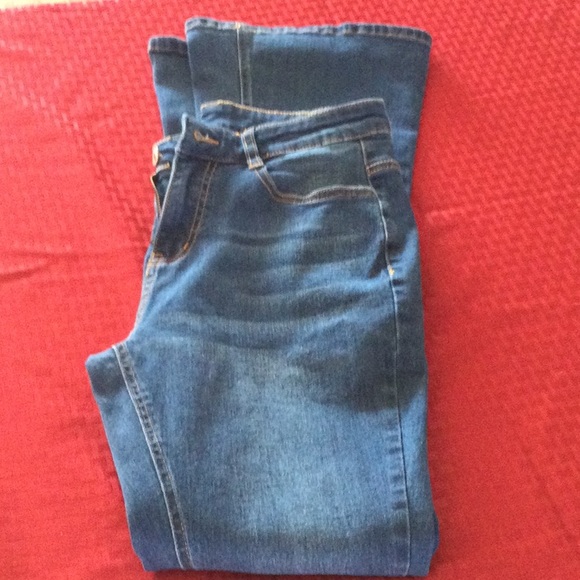 Shein brand jeans size small flare bottom light wash - Picture 4 of 4